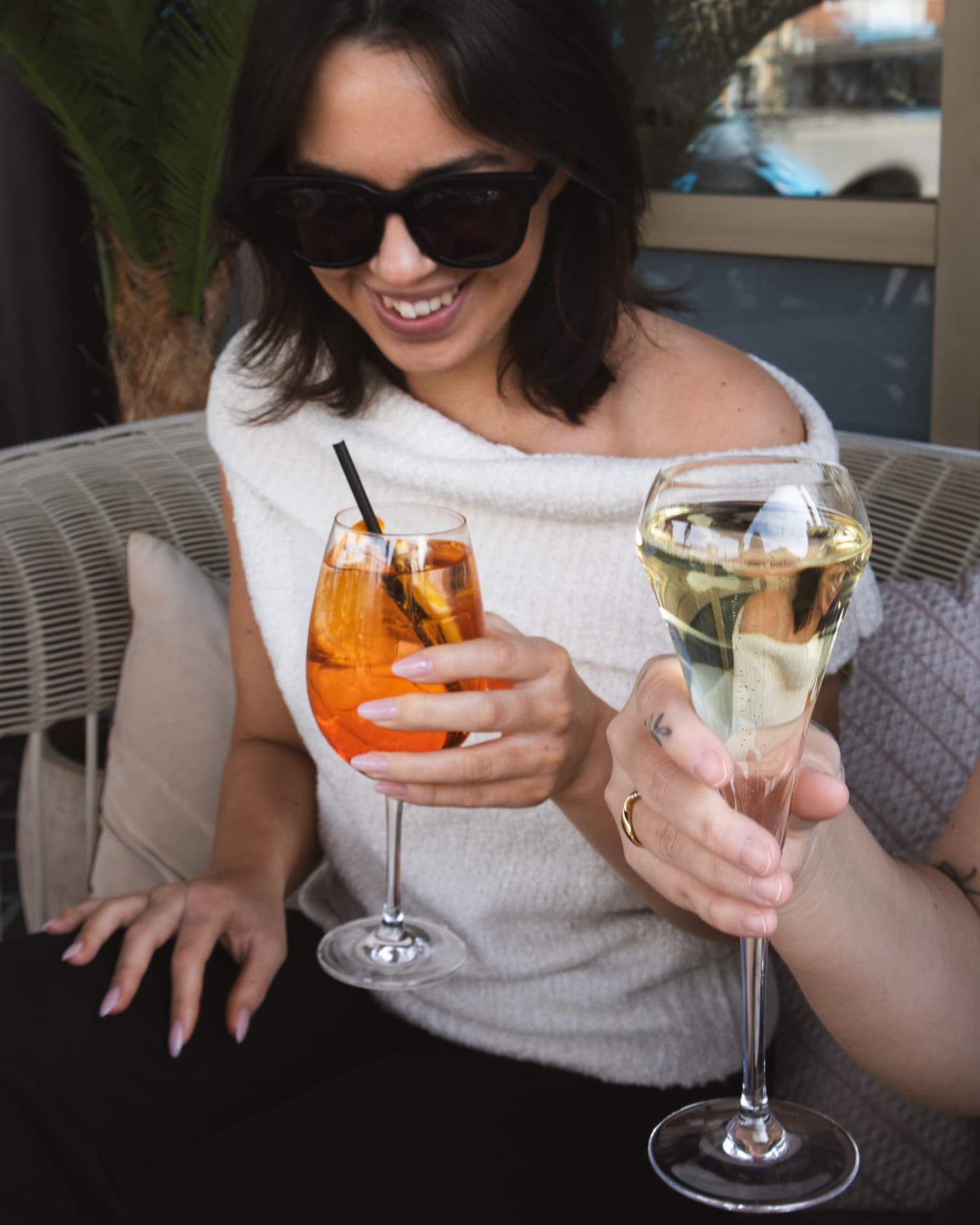 Skål med aperol spritz och champagne