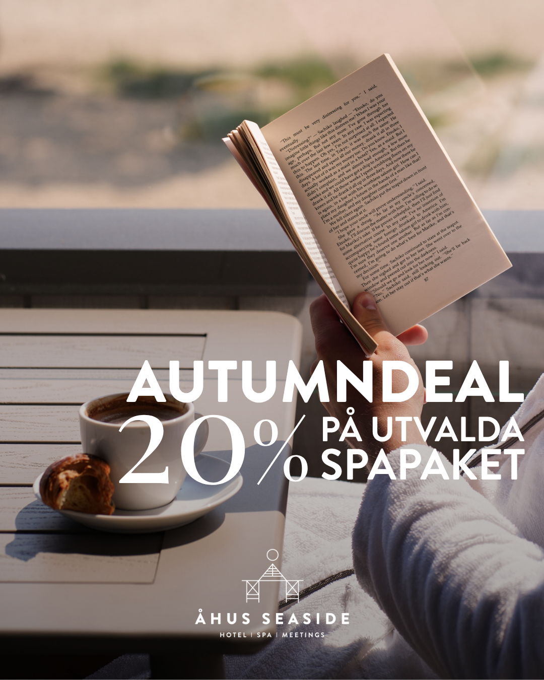 Annons Autumn Deal: bok och kaffe i morgonljus
